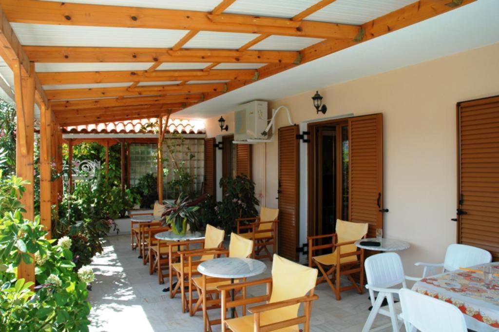 Angela Apartments Kokkari Exterior foto